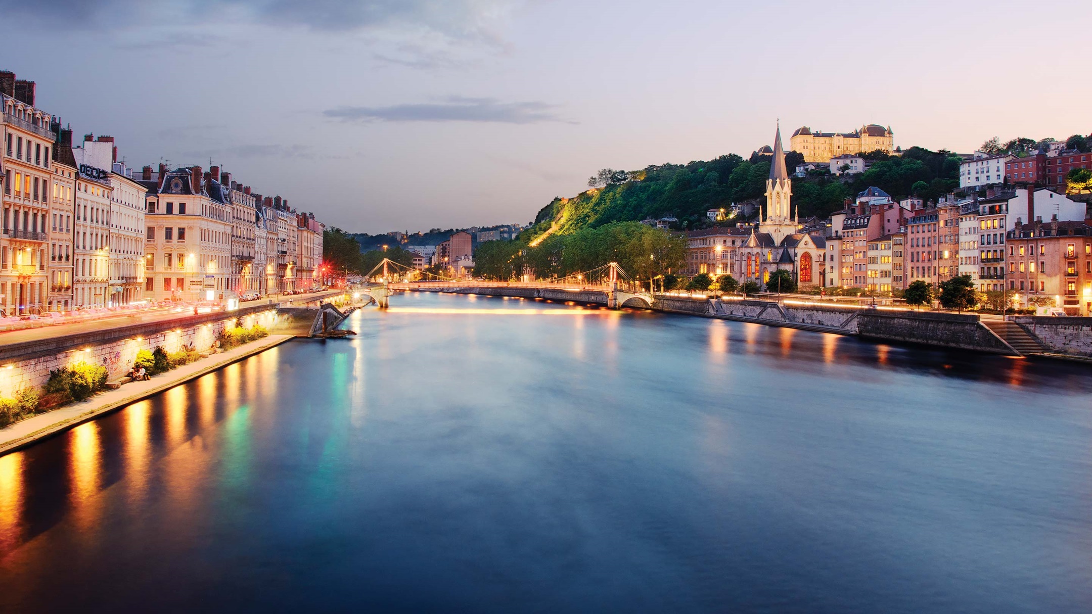 river cruise in lyon